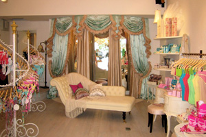 Coco_Ribbon_Interior